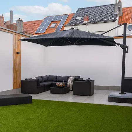 Beautiful Modern Holiday House With Private Garden 布列登